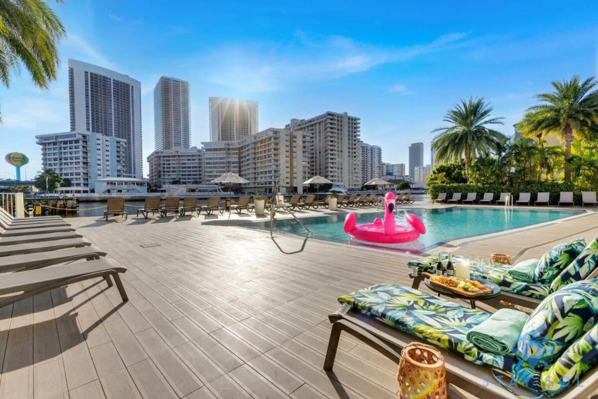 Infinite Views, Amazing Pool, Gym, Near Beach Hallandale Beach Kültér fotó