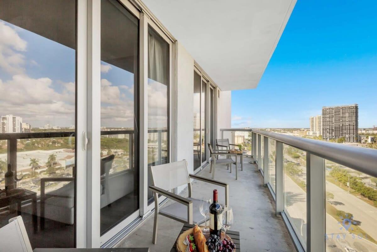 Infinite Views, Amazing Pool, Gym, Near Beach Hallandale Beach Kültér fotó