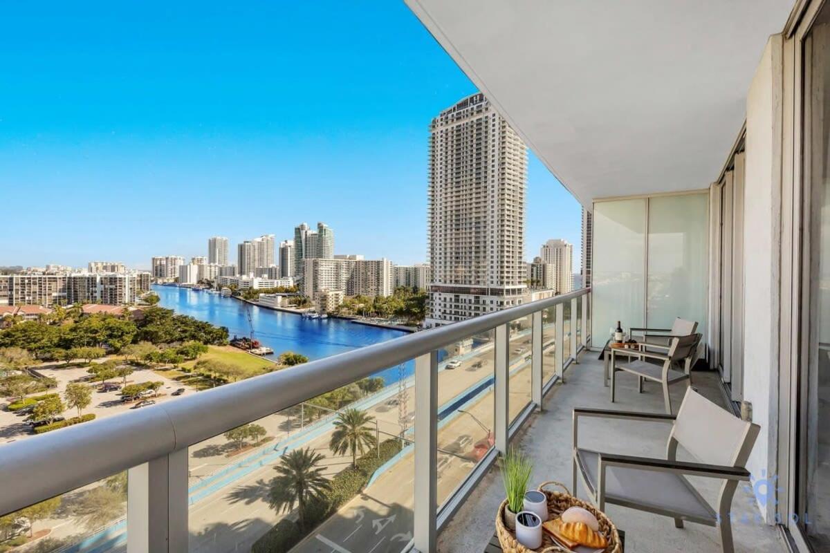 Infinite Views, Amazing Pool, Gym, Near Beach Hallandale Beach Kültér fotó