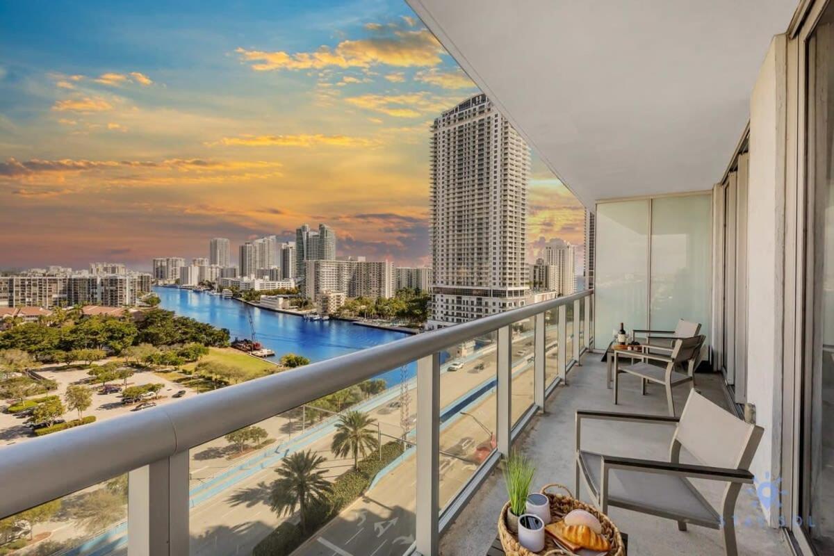 Infinite Views, Amazing Pool, Gym, Near Beach Hallandale Beach Kültér fotó